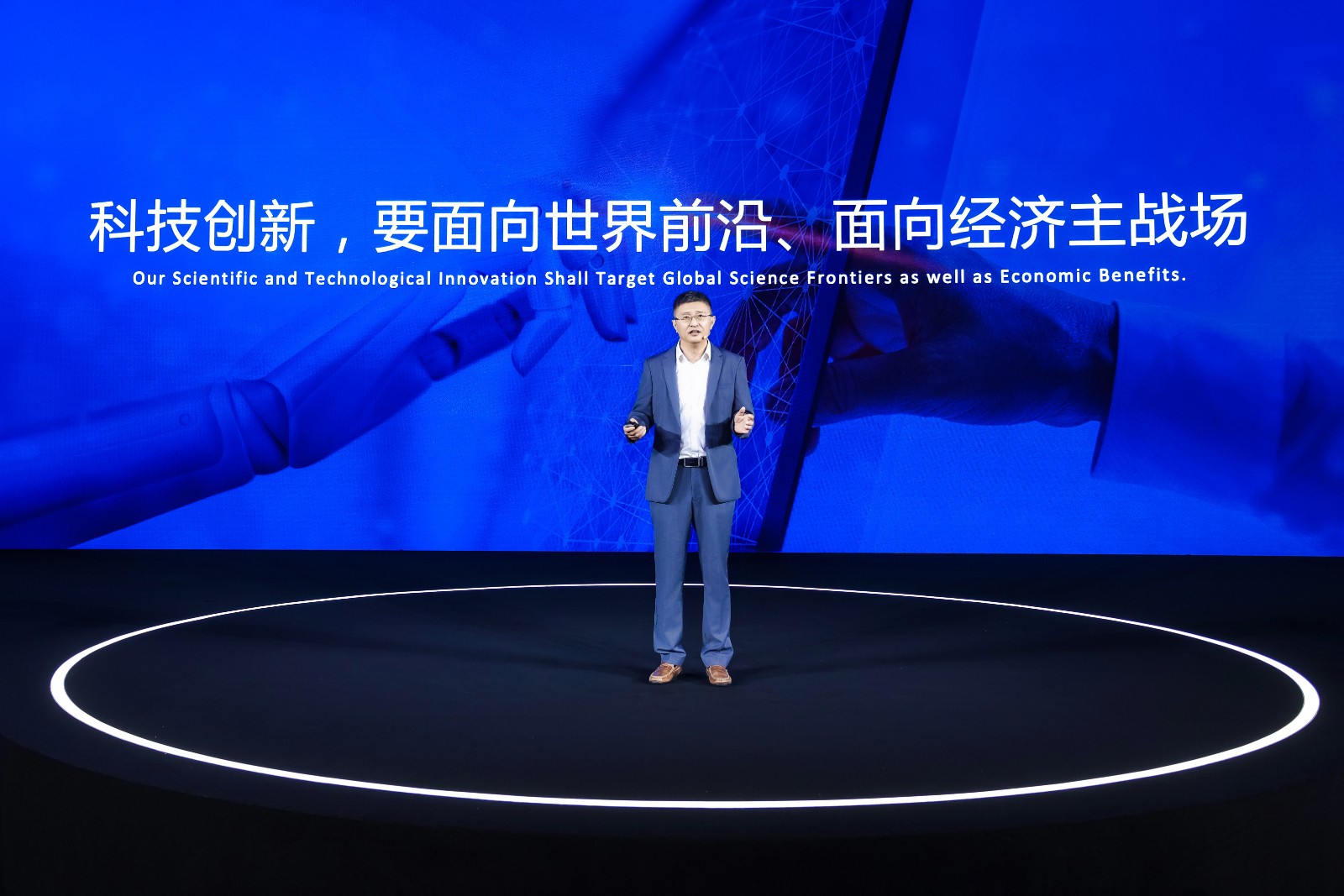 4-寧德時(shí)代首席科學(xué)家吳凱現(xiàn)場發(fā)言.jpg 4-寧德時(shí)代首席科學(xué)家吳凱現(xiàn)場發(fā)言.jpg